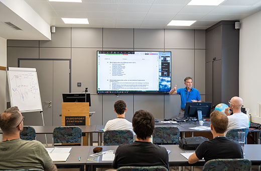 Flugsportzentrum Tirol - Ausbildung Privatpilot Flugsportzentrum Tirol - Ausbildung Privatpilot